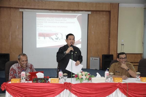 Diskusi Panel/Serasehan  Tema “Indonesia Kerja Bersama”